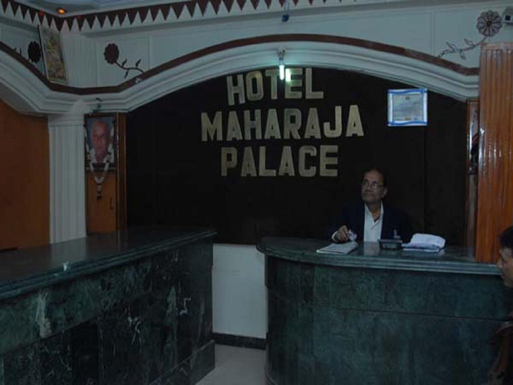 Oyo 4956 Hotel Maharaja Palace Kánpur Pokoj fotografie